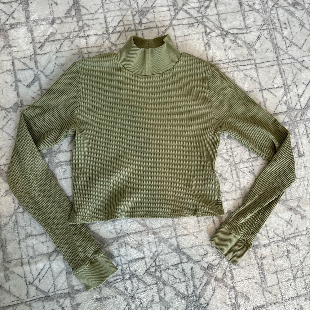 BDG olive green cropped turtleneck waffle knit long sleeve top